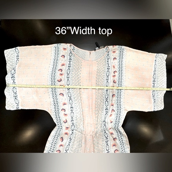 Like New!! BCBG MAXAZRIA - Caiti Kimono Sleeve Romper - Blush Pink - Size XS - Picture 12 of 16